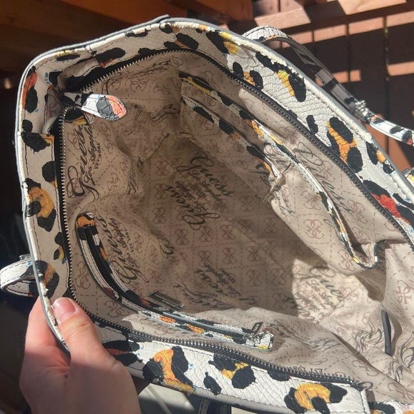 Guess Delaney Tote Purse White Leopard Print - Picture 5 of 8